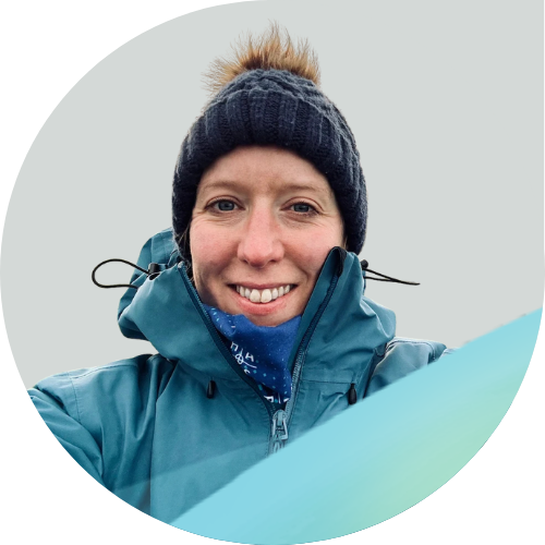 Caroline, a Forth customer, shares her perimenopause joint pain story.